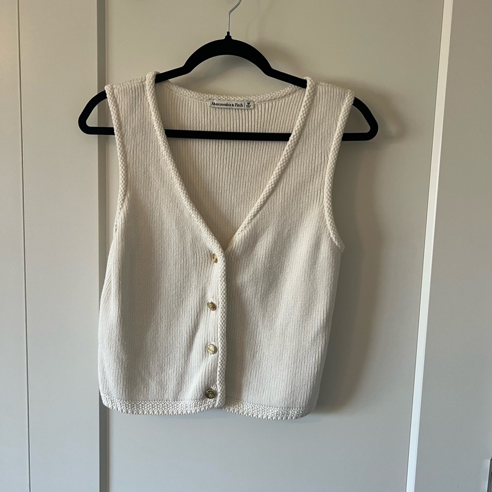 Abercrombie & Fitch Cream V-Neck Sweater